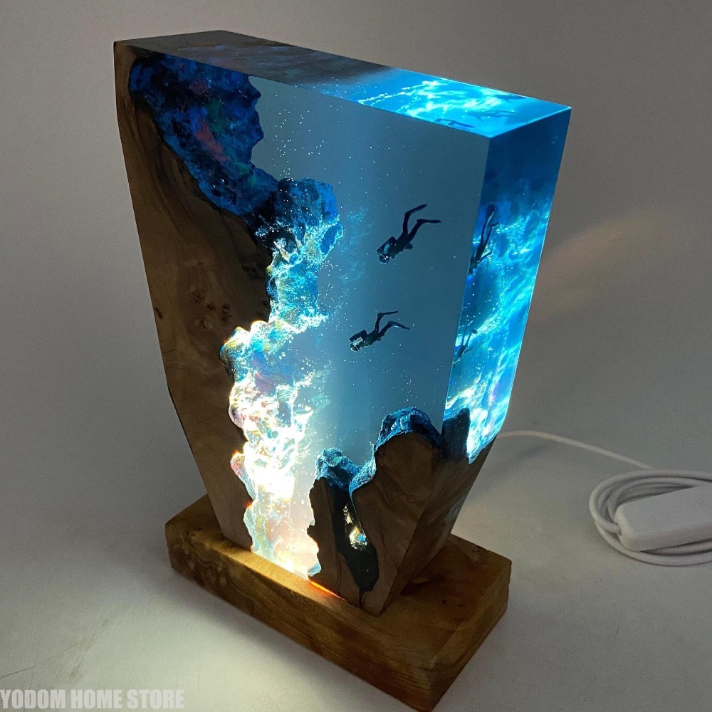 Lighting World Decor - 新しい海底世界生物樹脂テーブルライト創造的なアート装飾ランプダイビング洞窟探検テーマナイトライトUSB充電